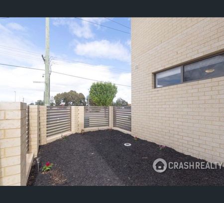 2/312 Railway Parade, East Cannington, WA 6107 - Photo 5