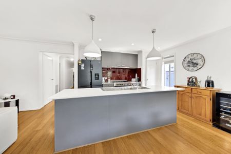 Caution: This House May Cause Excessive Comfort. - Photo 4