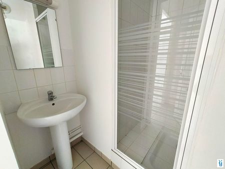 Location Appartement 1 pièce 27m² - Photo 3