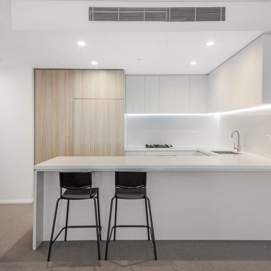 Luxury Living in a Prime Location - Photo 1