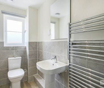 Meadow House Drive, COVENTRY - Photo 3