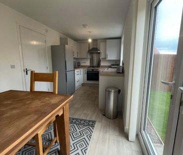 3 bedroom House To Let Total Size: 851 SQ FT - Photo 1