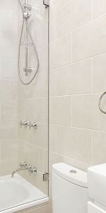 Updated terrace in prime location - Photo 3