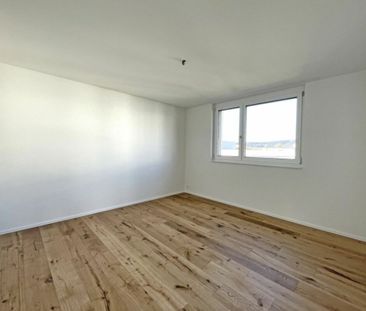 Moderne 3.5 Zimmer- Wohnung in Schwarzenbach - Photo 2