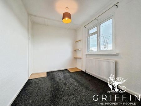 Second Avenue, Canvey Island, SS8 - Photo 3