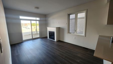 For Lease - 58 Donald Cameron Crescent Unit# A, Clarington, Ontario - Photo 3
