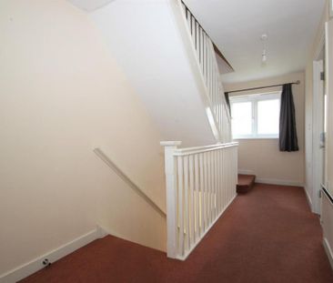 2 bedroom maisonette to rent - Photo 2