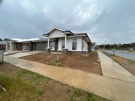 48 Harkin Avenue, Wodonga - Photo 2