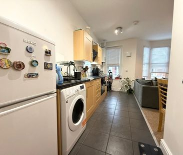 2 Bed Flat, Stirling Road, BS4 - Photo 6