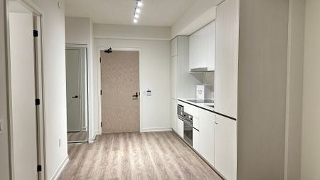 For Lease - 8 Interchange Way Unit# 1705, Vaughan, Ontario - Photo 5