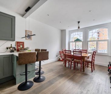 4 bedroom end of terrace house to rent - Photo 5