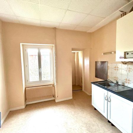 Location Appartement 3 pièces 77m² BOURG EN BRESSE 01000 - Photo 4