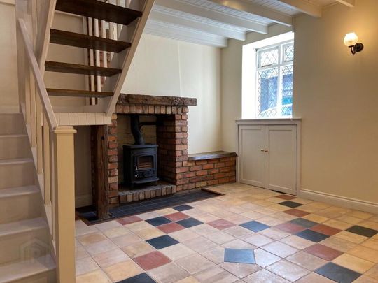 22 Arthur Street, Hillsborough, BT26 6AP - Photo 1