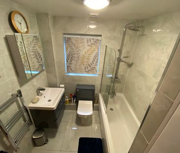 Room in a Shared Flat, Seacole Close, W3 - Photo 4