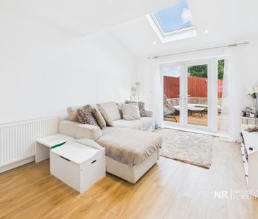 2 bedroom end of terrace house to rent - Photo 1