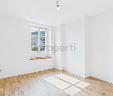 Charming 3.5-room apartment in a listed building in Büsserach - Photo 3