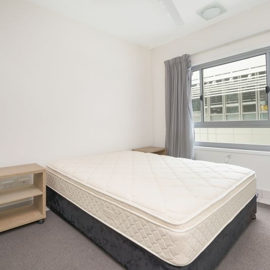 FURNISHED TWO-BEDROOM IN DARWIN CBD! - Photo 1