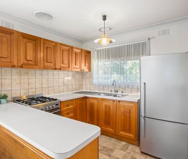 NEAT SINGLE LEVEL HOME - Photo 2