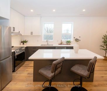 425 Dundas Street #201 - Photo 6