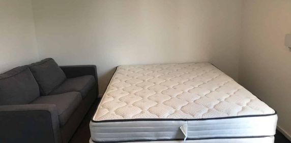 Rent reduced! First weeks rent free! - Photo 2