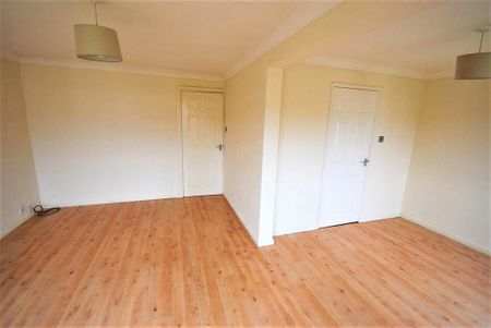 2 bedroom maisonette to rent - Photo 4
