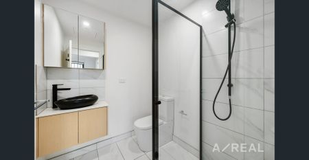Stylishly 2-Bedroom Apartment in Prime Malvern East Location - Photo 2