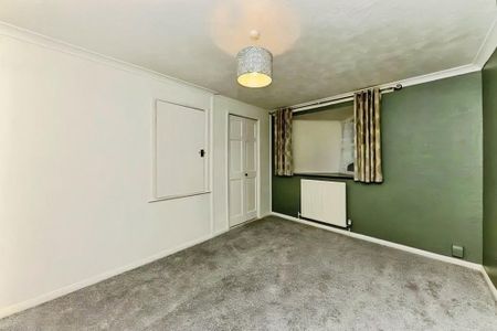 2 bedroom end of terrace house to rent - Photo 4