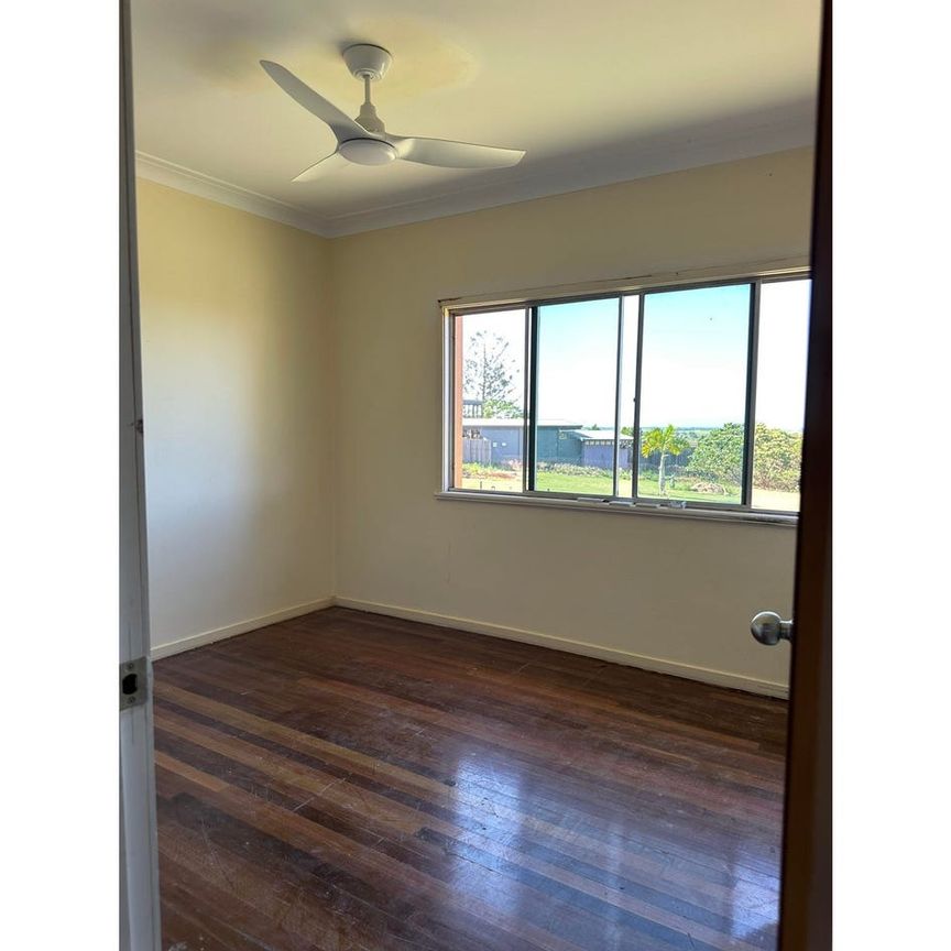 Spacious Home with Swimming Pool! - Photo 1