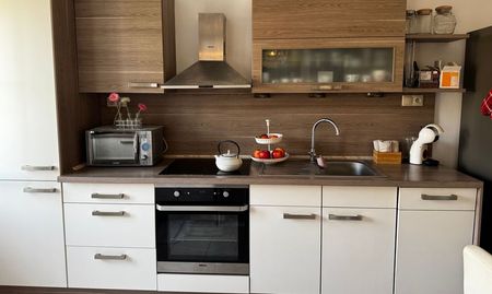 Prenájom 3-izbového bytu – Banská Bystrica, Trieda SNP - Fotografia 5