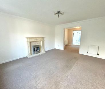 4 bedroom detached house to rent - Photo 3