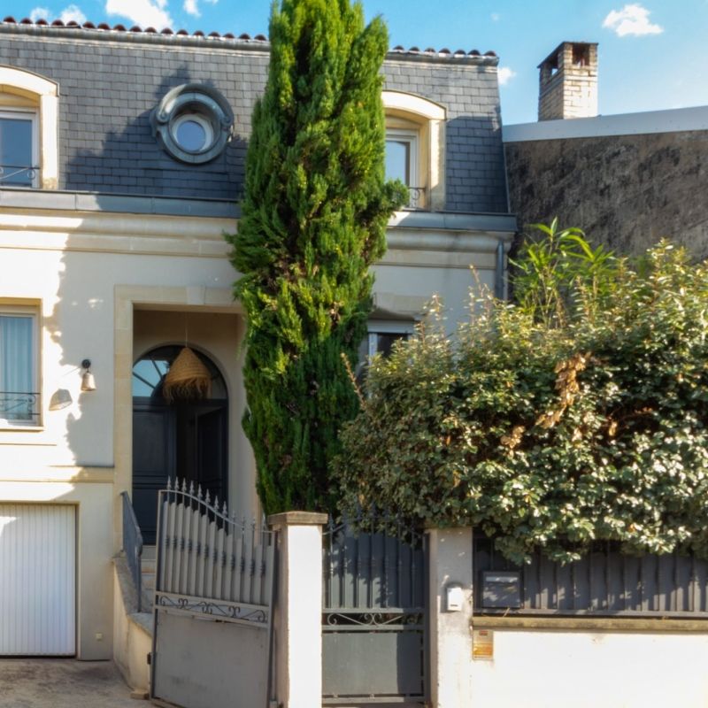 Très belle maison au coeur de Caudéran avec piscine et garage - Photo 1