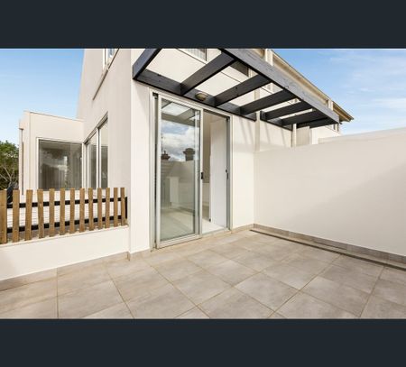 5C Lara Street, South Yarra, Vic 3141 - Photo 3