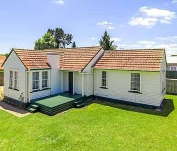 Cosy In Claudelands - Photo 1