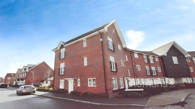 Shearwater Drive, Bracknell, RG12 - Photo 1