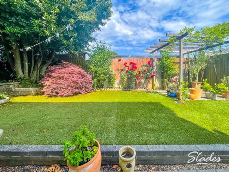 3 bedroom detached house to rent - Photo 4