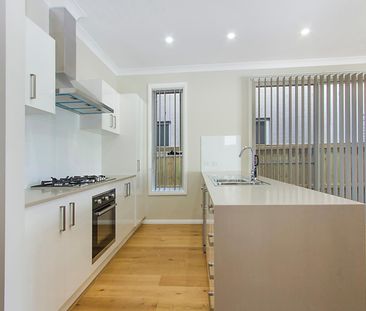 23 Saxon Lane, Rouse Hill NSW 2155 - House For Rent | Domain - Photo 4