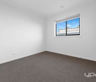 PERFECT FAMILY HOME! - Photo 1