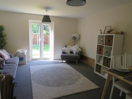 StationRoad, LangleyMill, NOTTINGHAM - Photo 3