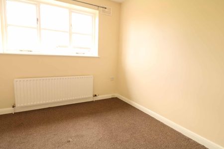 The Fairways, Scunthorpe - Photo 4