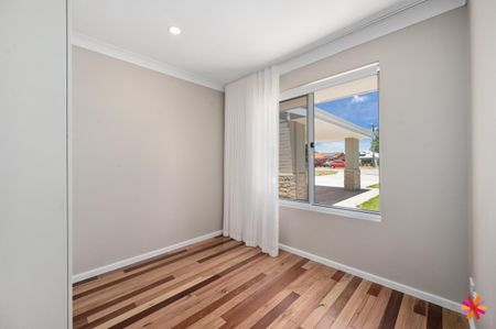 HIGH END BEAUTIFULLY RENOVATED HOME - Photo 3