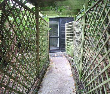 Studio to rent - Photo 6