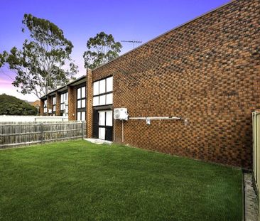 Townhouse in the Heart of St Albans! - Photo 6