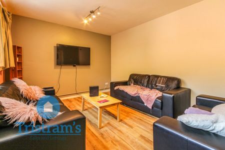 7 bed Flat for Rent - Photo 2