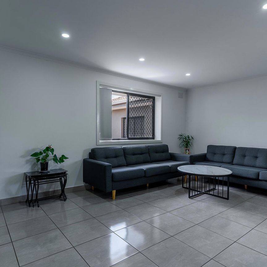 Lovely 4-Bedroom Home - Photo 1
