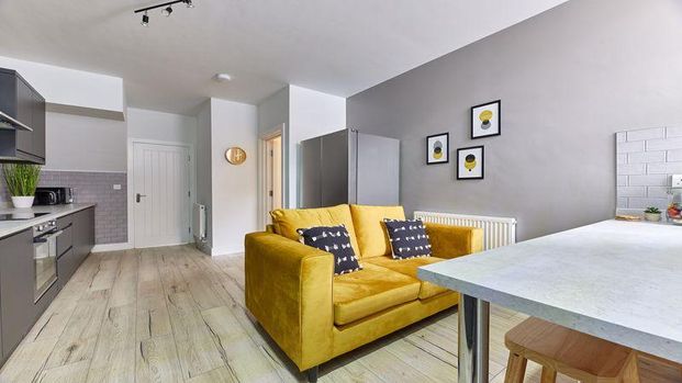 1 bedroom in a house share to rent - Photo 1