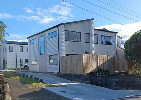 New Townhouse with Private Garden Available - Photo 5