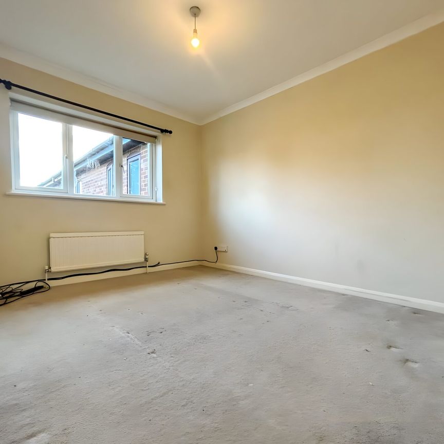 2 Bedroom House To Let - HP13 - Photo 1