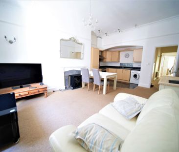 2 bed apartment to rent in Northernhay Place, Devon, EX4 - Photo 5