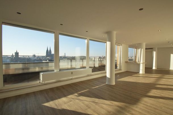 CITYHOUSE: Penthouse - Kölns schönster Blick auf den Dom! 90 m² Terrasse in Süd-West-Ausrichtung - Photo 1