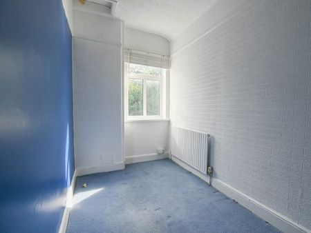 Terraced House to rent on - Photo 3